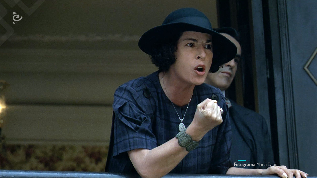 María Eugenia Dávila como la aguerrida líder María Cano.