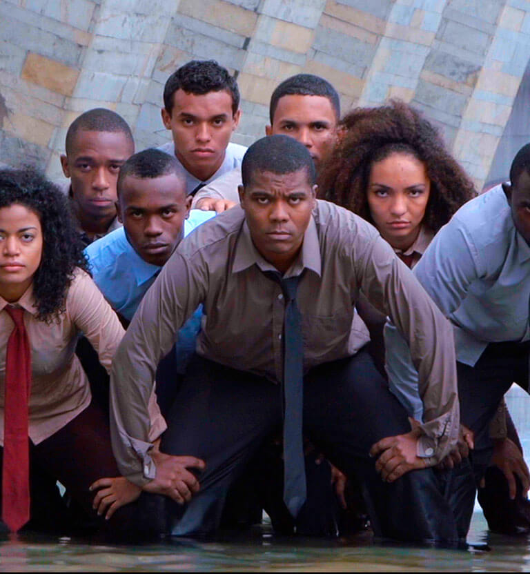 Bailarines de danza colombiana