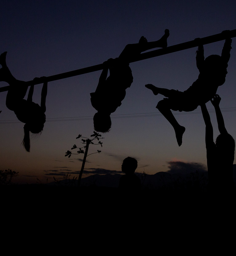 ¡Conoce a los sobrevivientes del conflicto armado que encontraron un refugio en el fútbol en ¿Y dónde es el partido?! Disponible en RTVCPlay. 