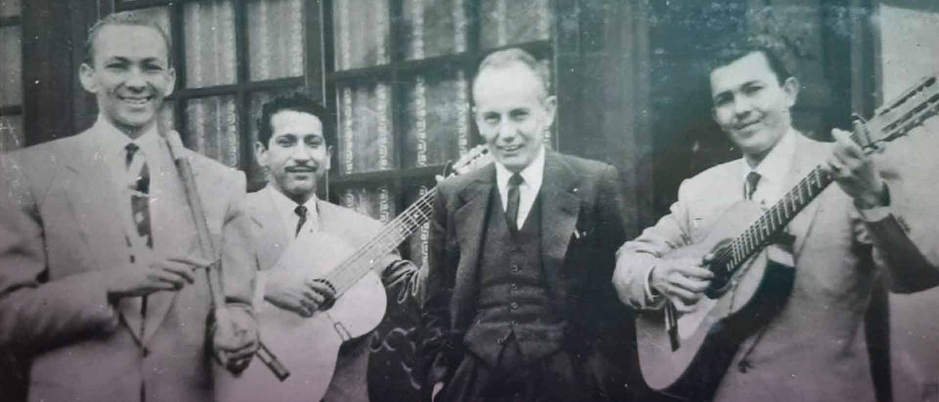 Fotografía antigua de un grupo vallenato conformado por hombres