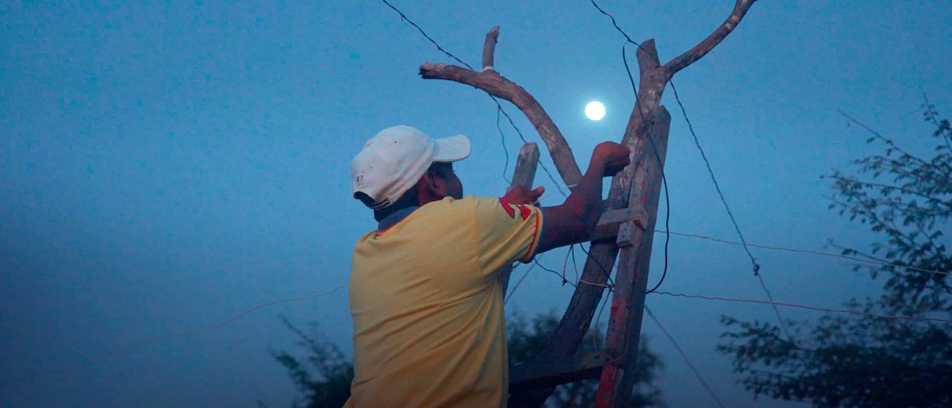 Mira ahora el cortometraje documental TWO-SPIRIT en la plataforma de streaming de los colombianos: RTVCPlay