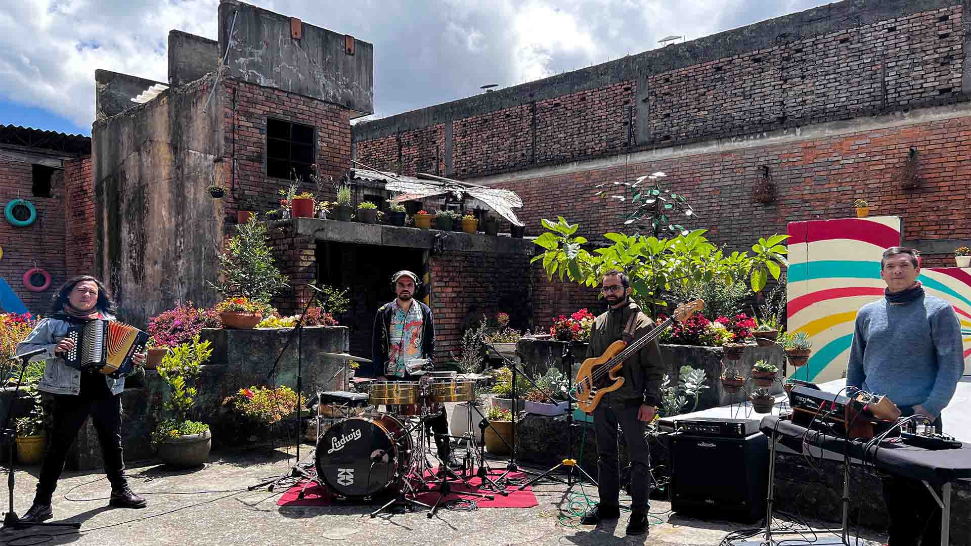 Escucha la sesión completa de Romperayo por la plataforma de streaming de todos los colombianos: RTVCPlay