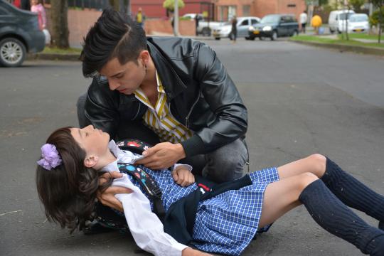 Mira el primer capítulo de 48 horas para existir en la plataforma de streaming RTVCPlay