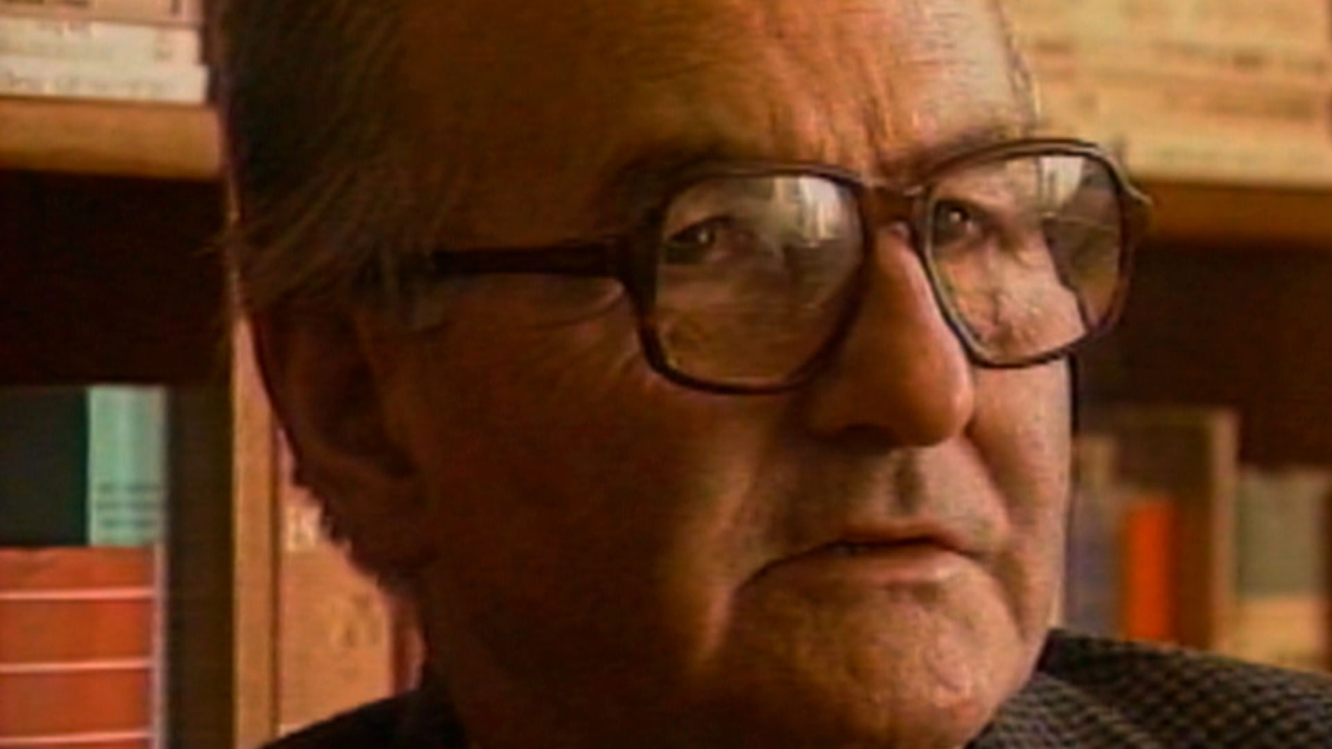 Conoce la vida del escritor Fernando Charry Lara en Palabra Mayor. Disponible en www.rtvcplay.co.