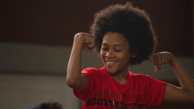 Acompaña a Alex en esta aventura de convertirse su mejor amigo Kike por la plataforma RTVCPlay.