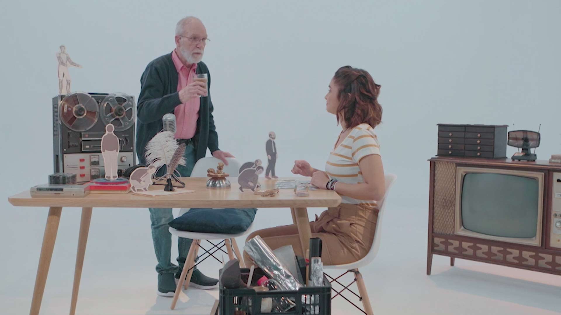 El abuelo Kepa y Sofía lo acompañan a desenredar la historia detrás de la Independencia de Colombia en Bicentenario: anécdotas de voz a vos