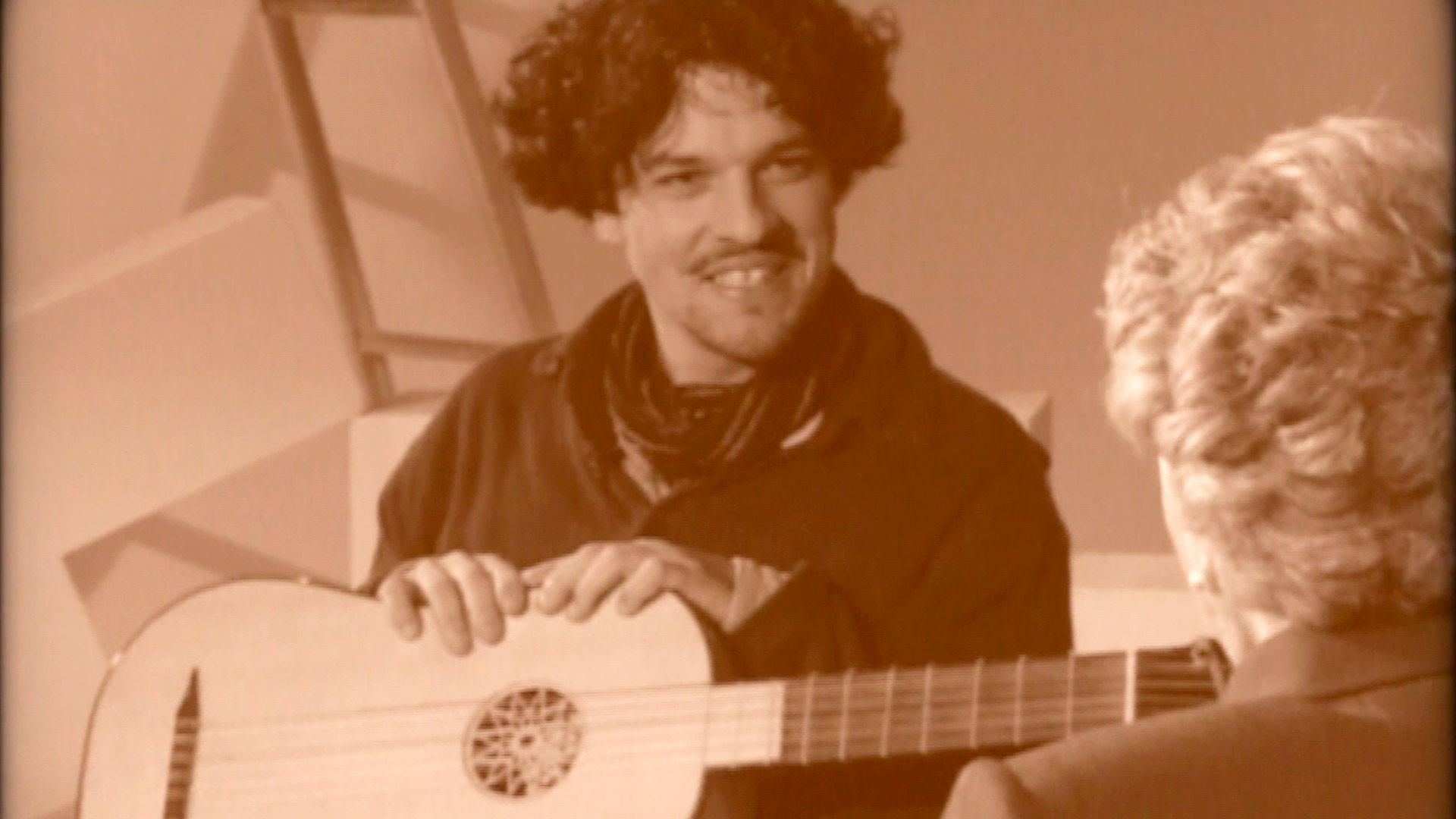 Jairo Serrano con su guitarra