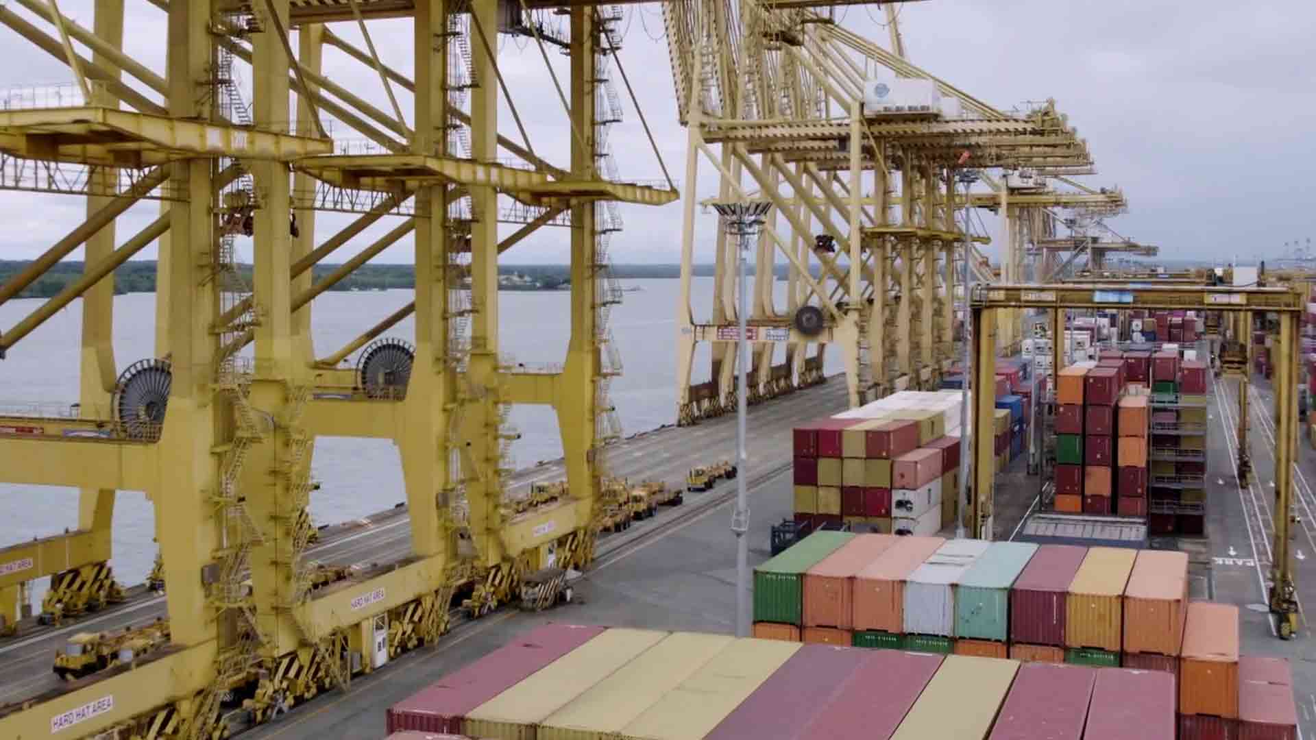 Puerto de Buenaventura, ubicado en el Valle del Cauca, es el terminal portuario más importante de Colombia