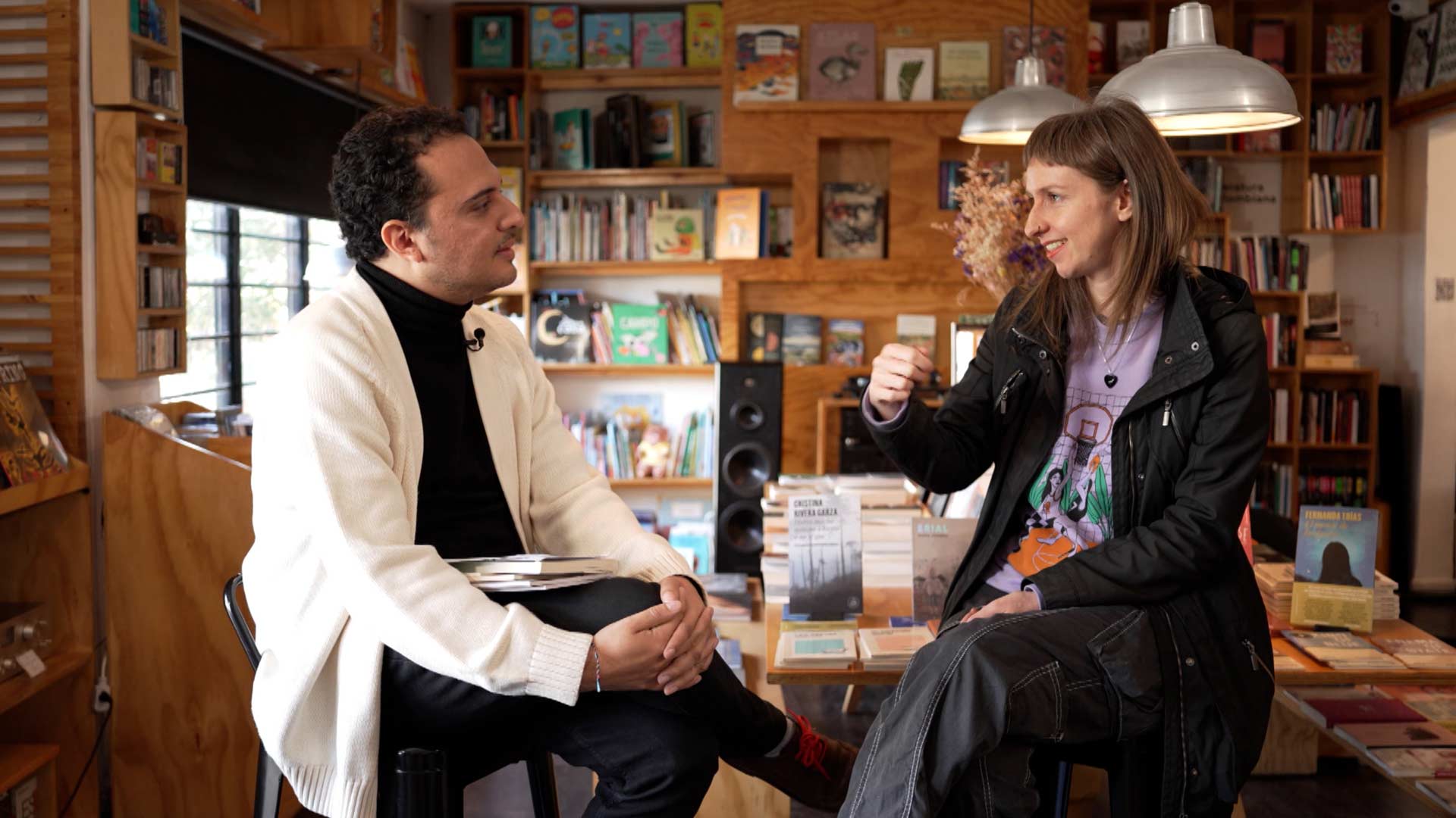 Escucha la conversación entre la escritora Tania Ganitsky y Erick Duncan en Señal literaria, disponible ahora en RTVCPlay