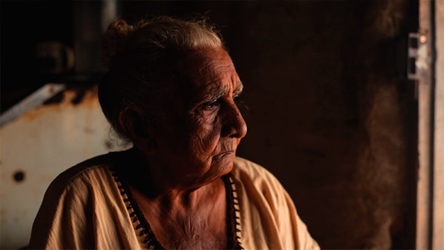 Mujer mayor, viejita, de la Guajira