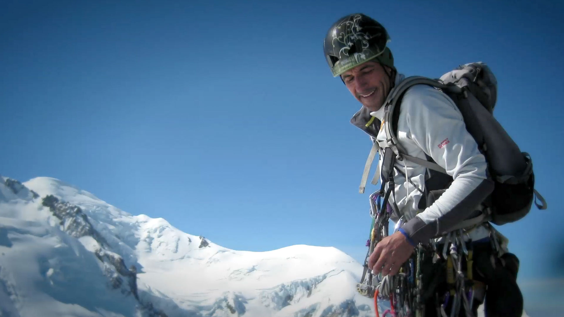 Conoce la hazaña histórica de Fernando González Rubio en el Everest en El nombre de la gloria, disponible en la plataforma de streaming RTVCPlay