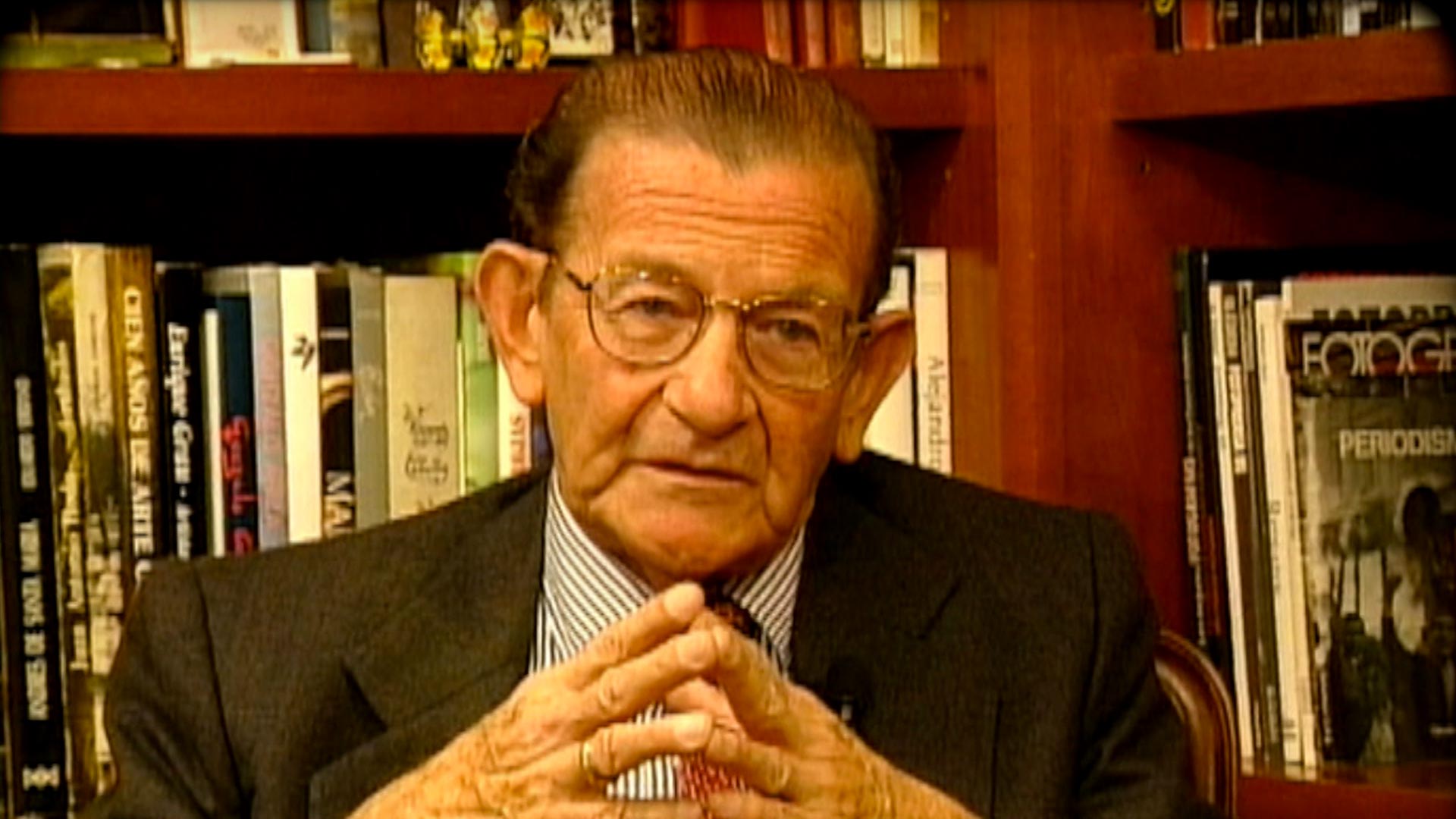 José Salgar, entrevista José Salgar, biografia de José Salgar, señal memoria, series de señal memoria, series gratis, series online