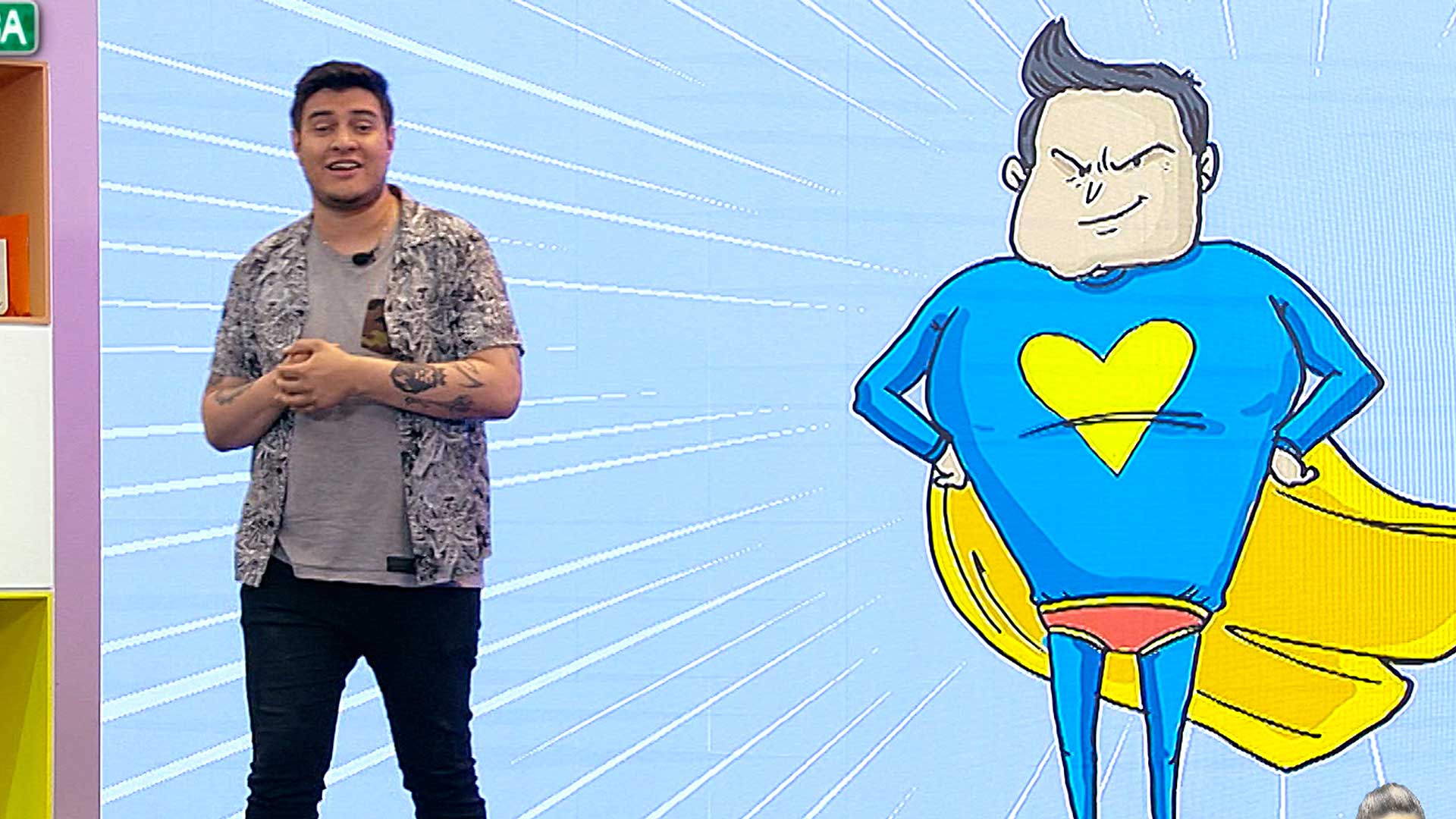 Cami se convierte en súperheroe