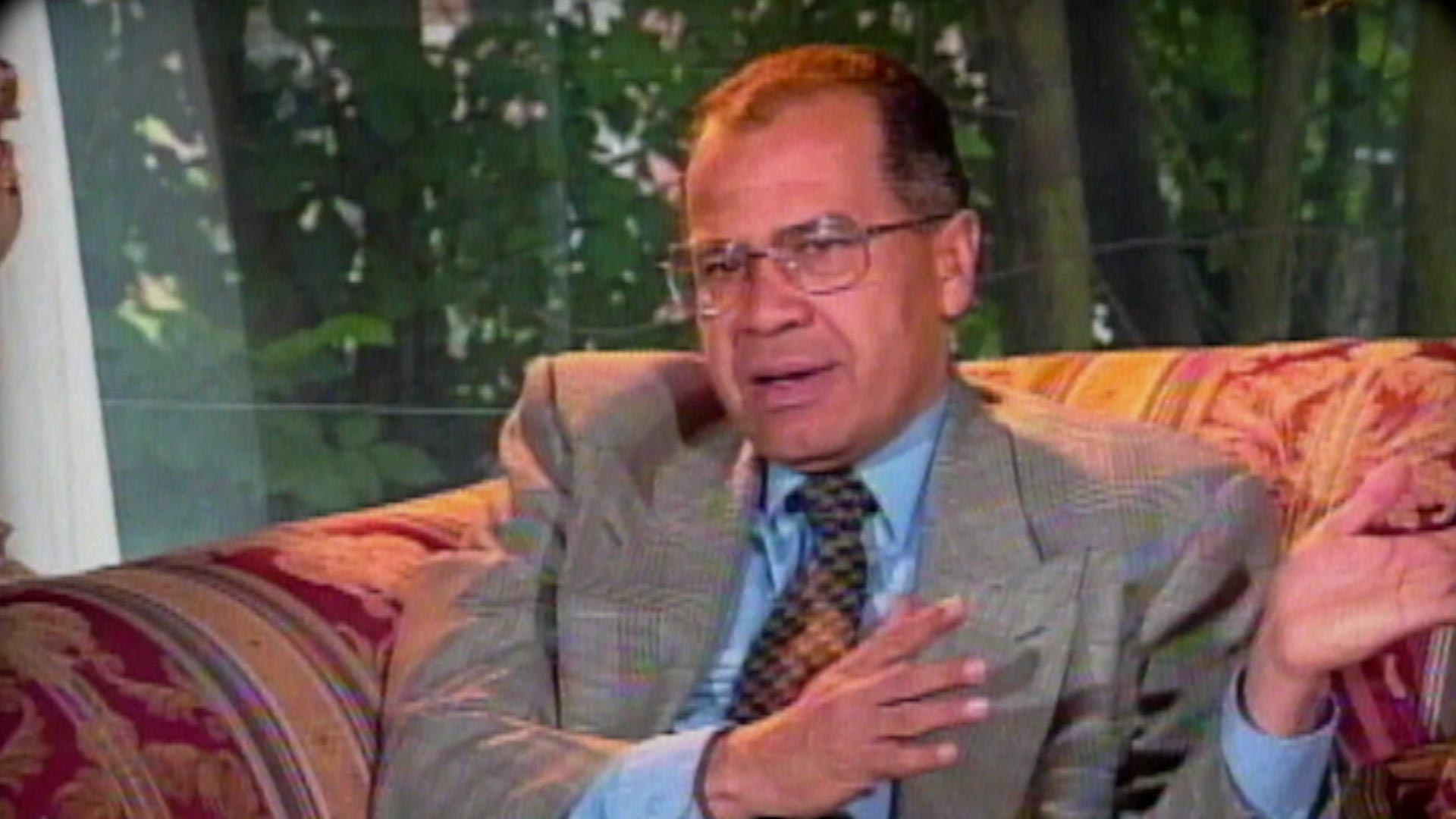 Alfonso Gómez Méndez, biografia de Alfonso Gómez Méndez, entrevista con Alfonso Gómez Méndez, vida de Alfonso Gómez Méndez,  señal memoria, series de señal memoria, series gratis, series online