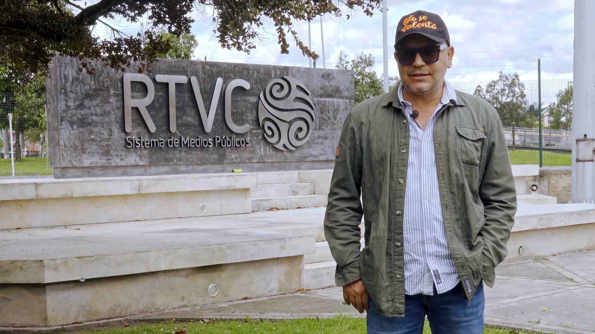 Mira ahora la entrevista a Carlos Vergara, protagonista de la película colombiana El árbol rojo, en la plataforma de streaming de los colombianos: RTVCPlay