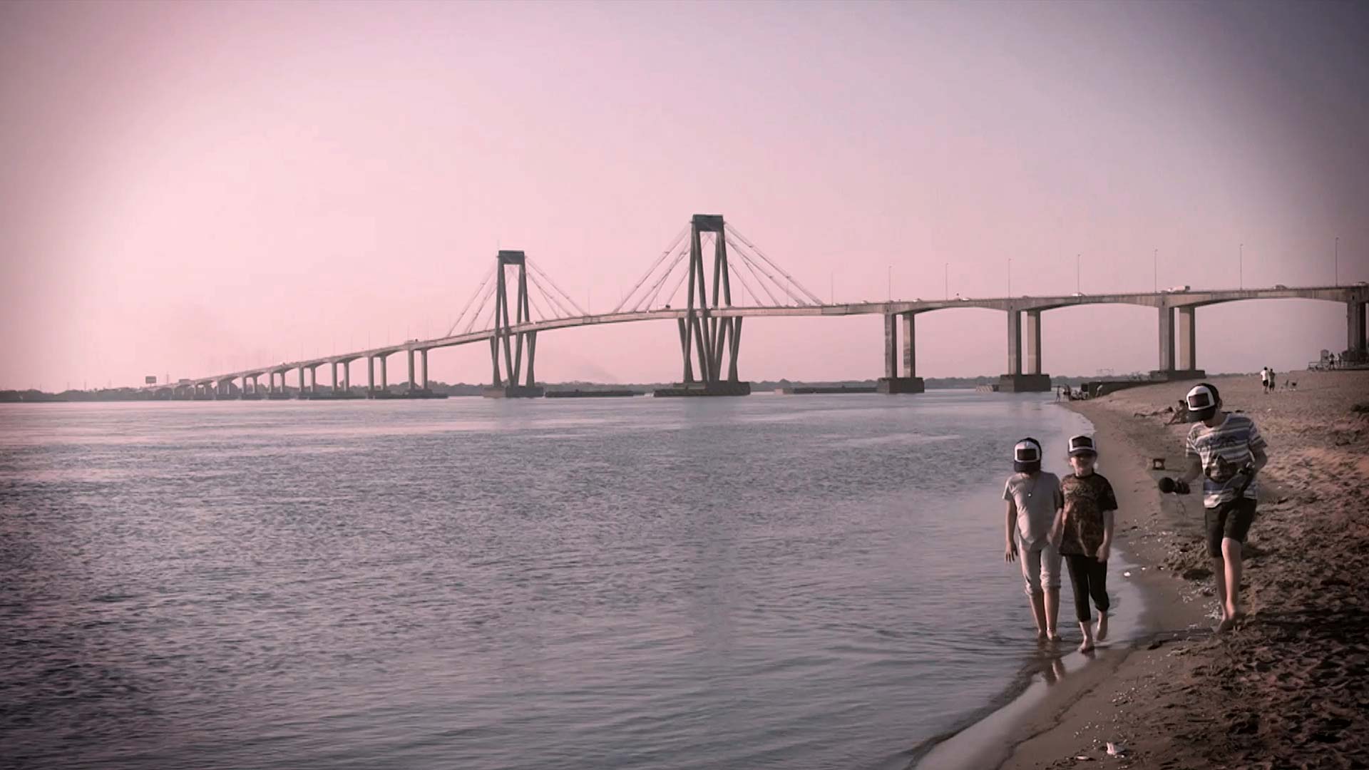 Mira el doceavo capítulo de la serie infantil Cazadores de sonidos en la plataforma de streaming de todos los niños y niñas: RTVCPlay