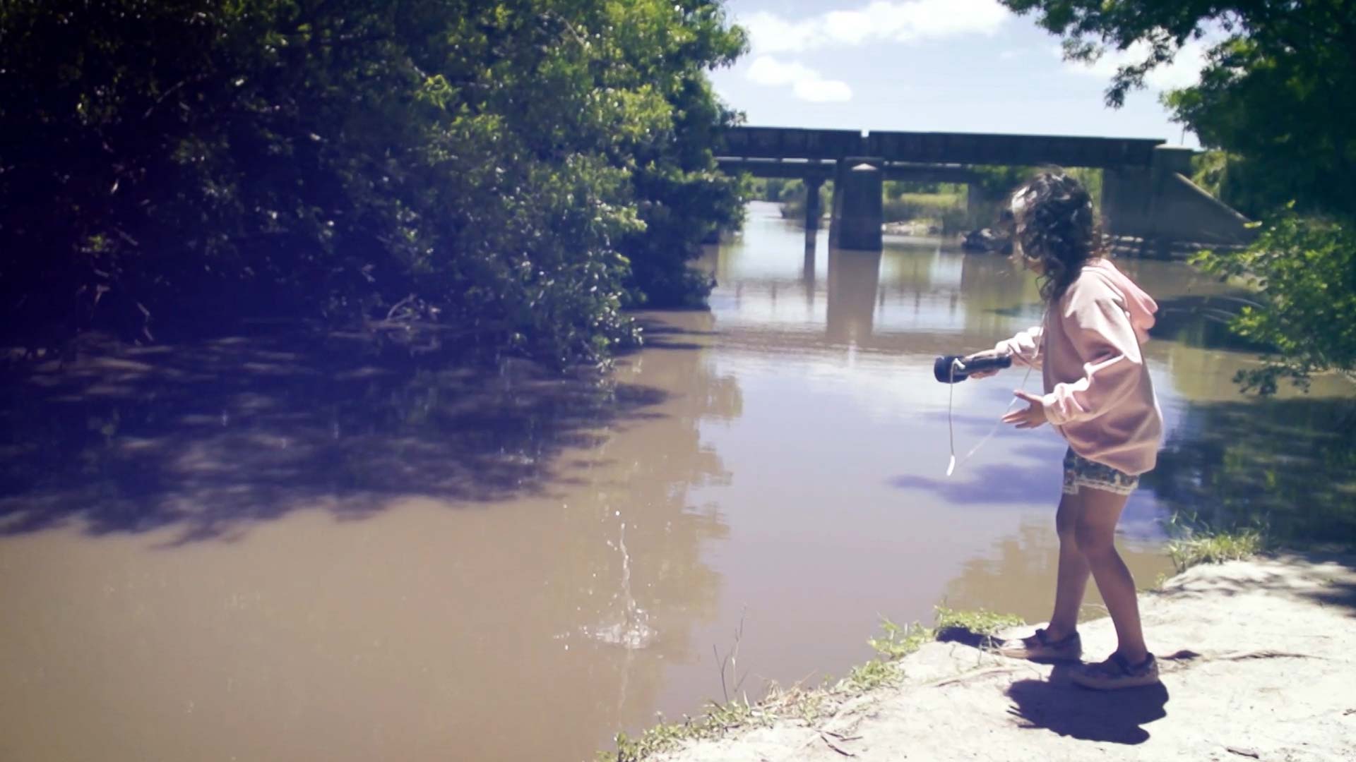 Mira el cuarto  capítulo de la segunda temporada de la serie infantil Cazadores de sonidos en la plataforma de streaming de todos los niños y niñas: RTVCPlay