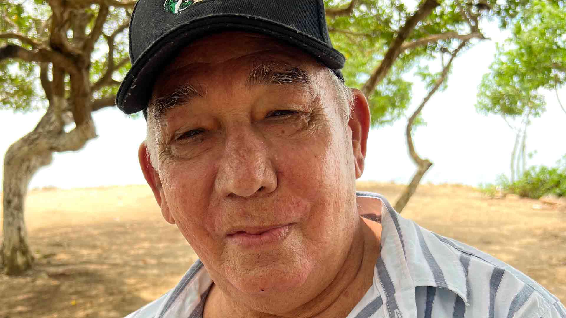 El maestro Leonardo Gamarra Romero canta su reconocida canción, El barroso pineano, en compañía de Cero39