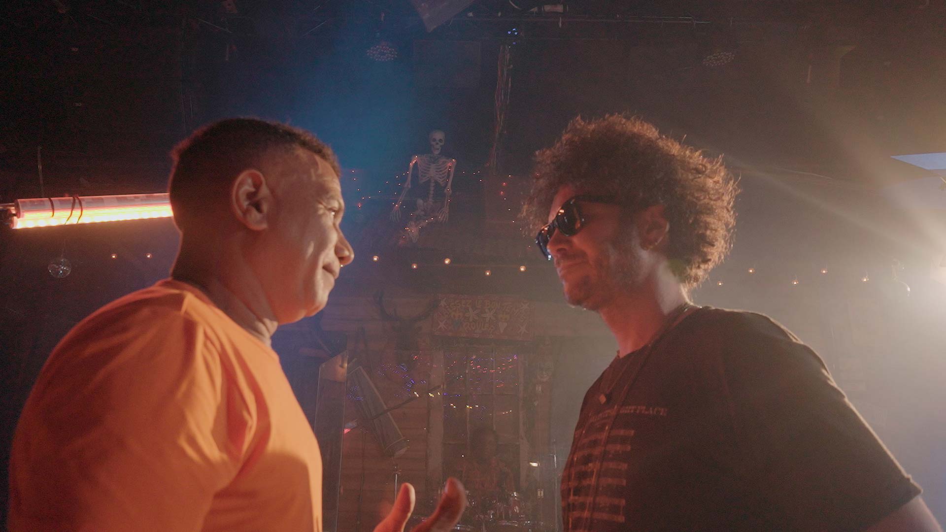 Andrés Cabas revela aspectos íntimos de su carrera artística en Coronel en su laberinto, disponible en RTVCPlay