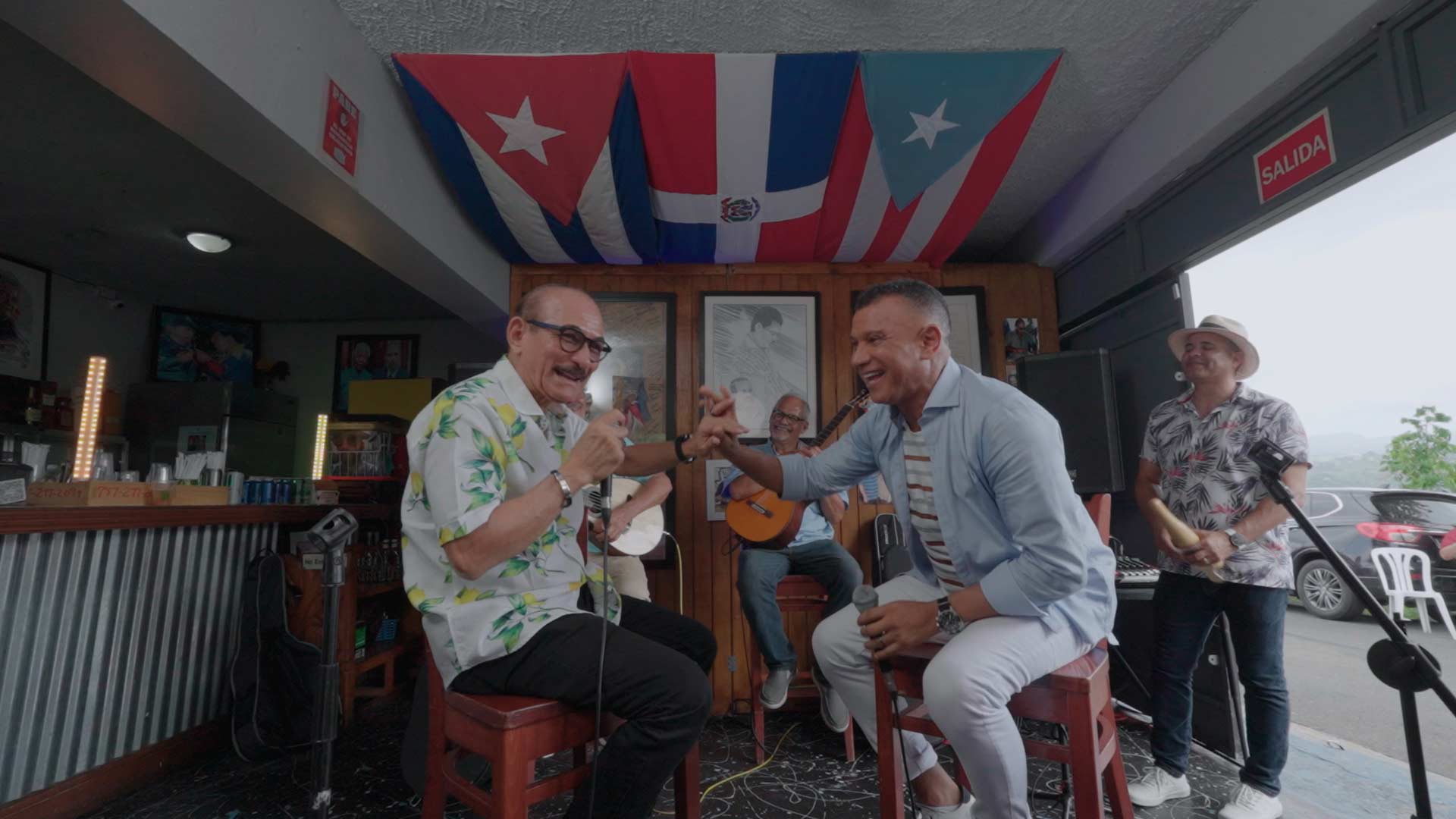 Escucha la entrevista de Charlie Aponte en Coronel en su laberinto, disponible en la plataforma de streaming RTVCPlay