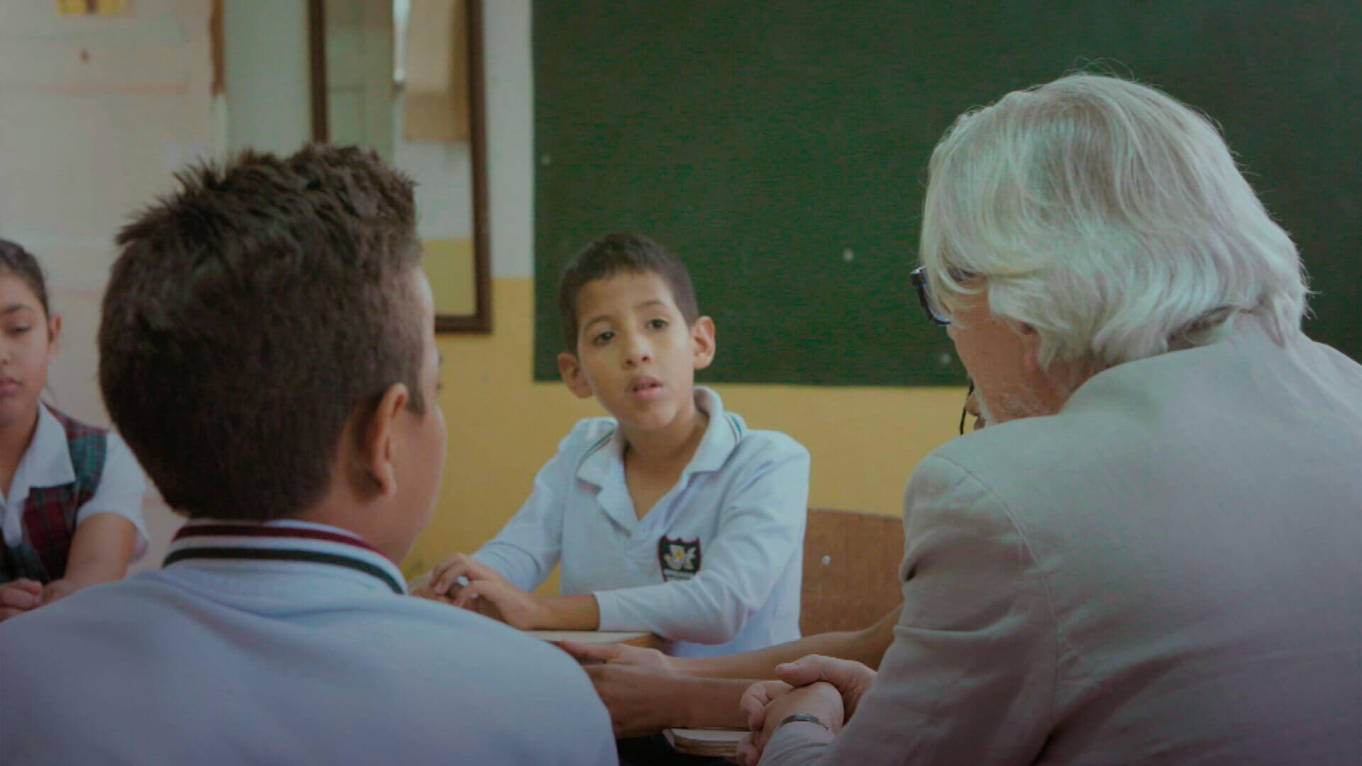 Aulas de paz, bullying, Dr. Faga, consultorio del doctor faga, series documentales, series gratis, series online, series de señal colombia