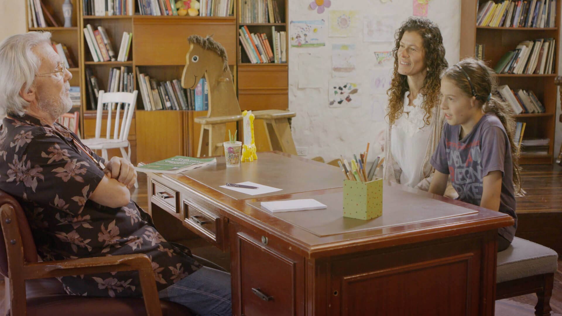 niños con hipoacusia, terapia del lenguaje, niños enfermos, consultorio del doctor faga, series documentales, series gratis, series online, series de señal colombia