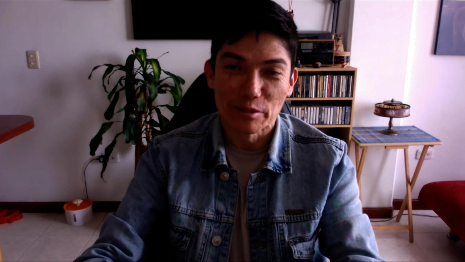 Mira ahora la entrevista a Frank Benítez, asistente de dirección del largometraje colombiano Karen llora en un bus, en la plataforma de streaming de los colombianos: RTVCPlay