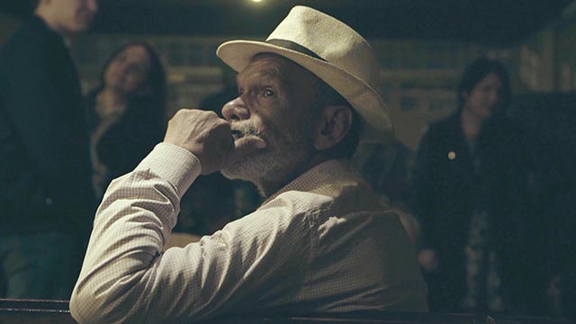 Hombre con sombrero, arte, inclusion, sensibilizacion, series gratis, series online, series colombianas, series de señal colombia