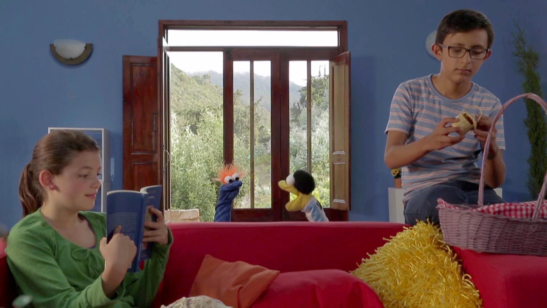 Tomy, Josefina y los guantes