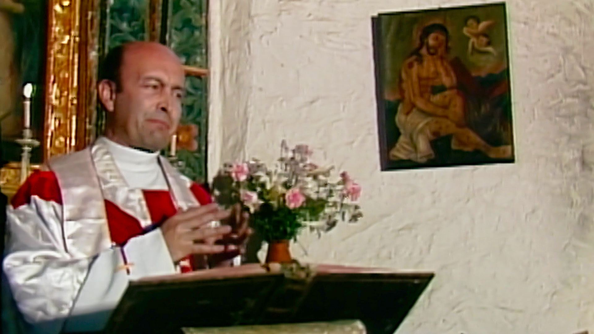 sacerdote predicando