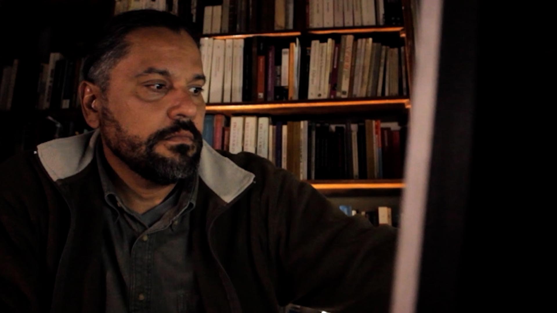 Conoce el puente entre la realidad y la ficción creado por Nahum Montt en Letra urbana, serie colombiana disponible ahora en RTVCPlay