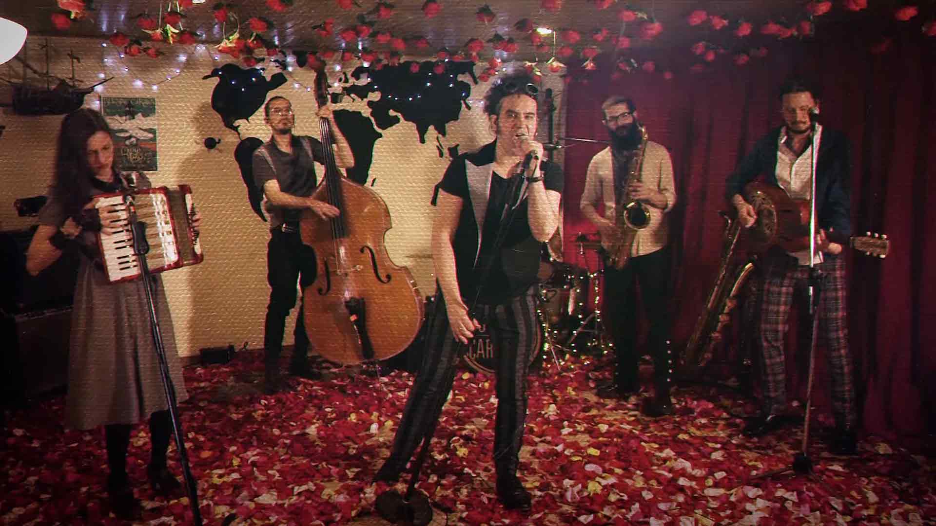 banda musical tocan do en un teatro, Apolo 7, Burning Caravan, La Bandería, Nina Rodríguez y The Kitsch, musica colombiana, musica urbana, musica latina, artistas latinos