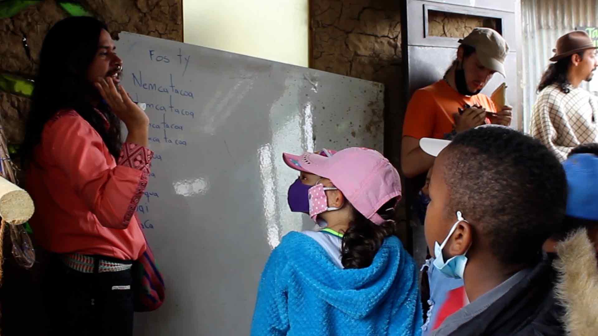 EMZAC UAQUE, idioma, muisca, tradiciones colombianas, traduccion muisca, niños y jovenes colombianos, series educativas, series colombianas, radio nacional, series de radio nacional, mision exploradores