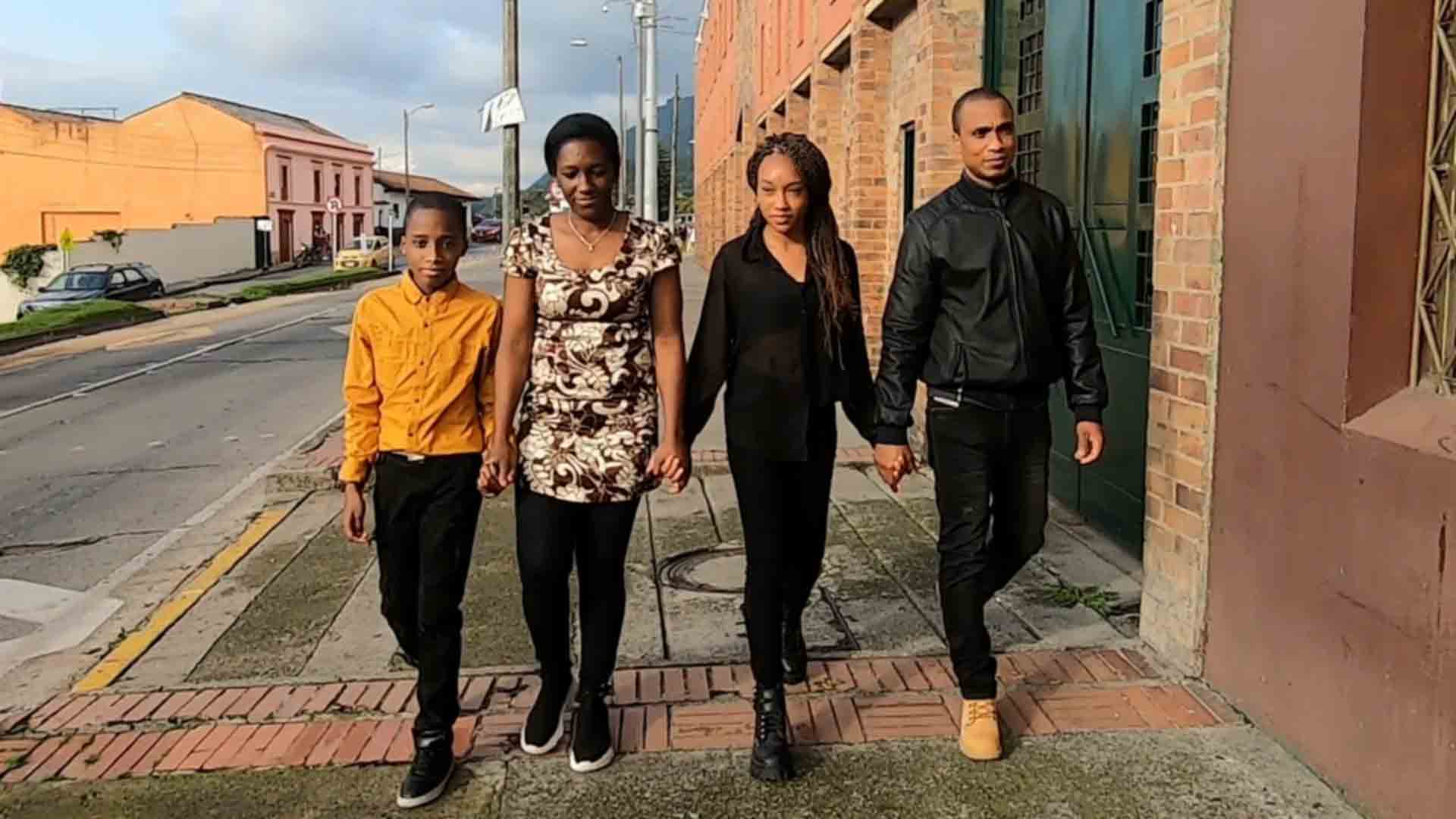 Mi familia en pandemia, escritura, apoyo familiar, motivacion, ayudaacademica, crecer en familia, apoyo emocional, apoyo familiar,  aprendizaje en familia, diversion en familia, tradiciones colombianas, traduccion muisca, niños y jovenes colombianos, series educativas, series colombianas, radio nacional, series de radio nacional, mision exploradores