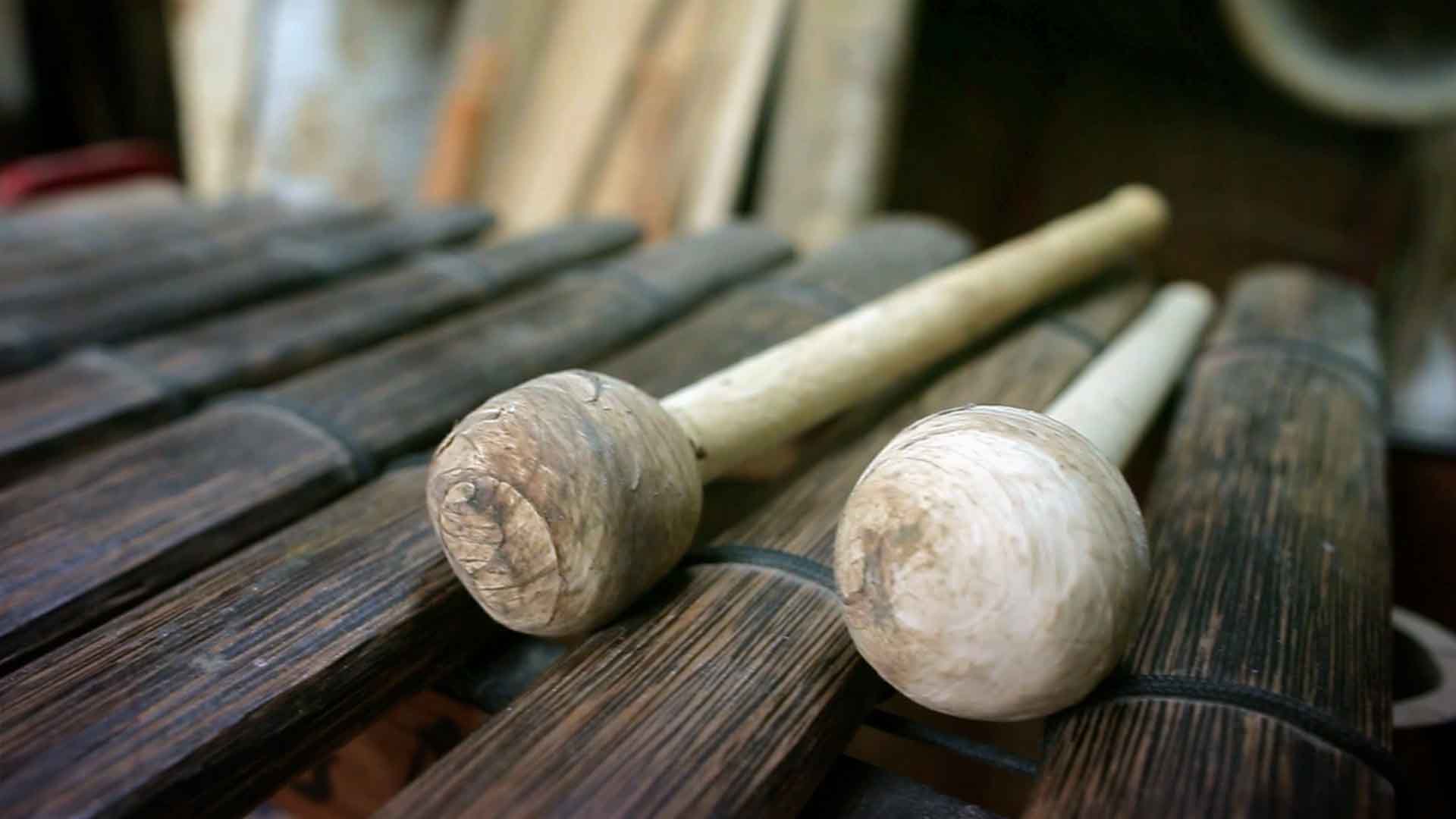 artesanos de cali y el cauca, artesanos de marimbas y guasa, Addo Obed Possu, series de radio nacional, musica colombiana, historia de la musica colombiana, musica de gaitas, cumbia colombiana, musica gratis, series online, series gratis