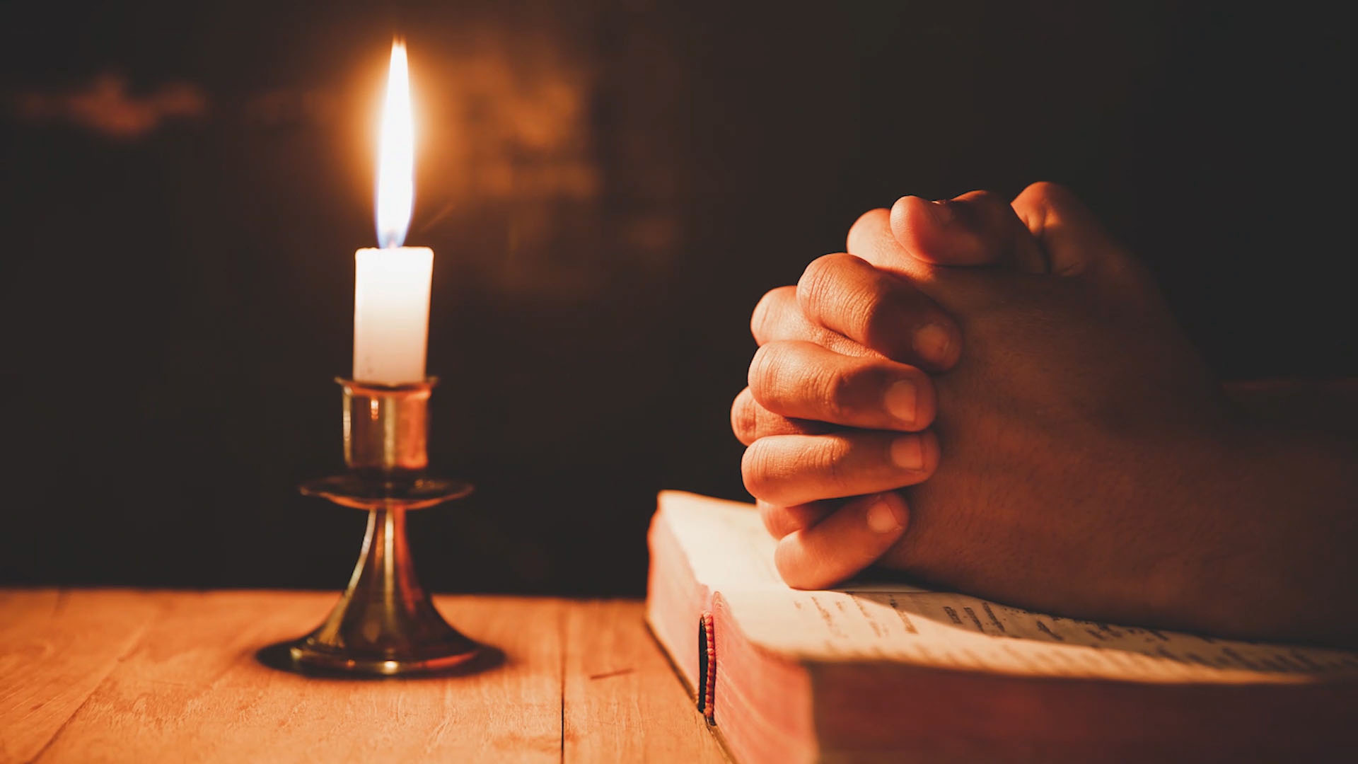 Memoria en contexto, serie Memoria en contexto, martin lutero, historia de martin lutero, series documentales gratis, series gratis, series online, ver memoria en contexto, ver programacion de señal memoria