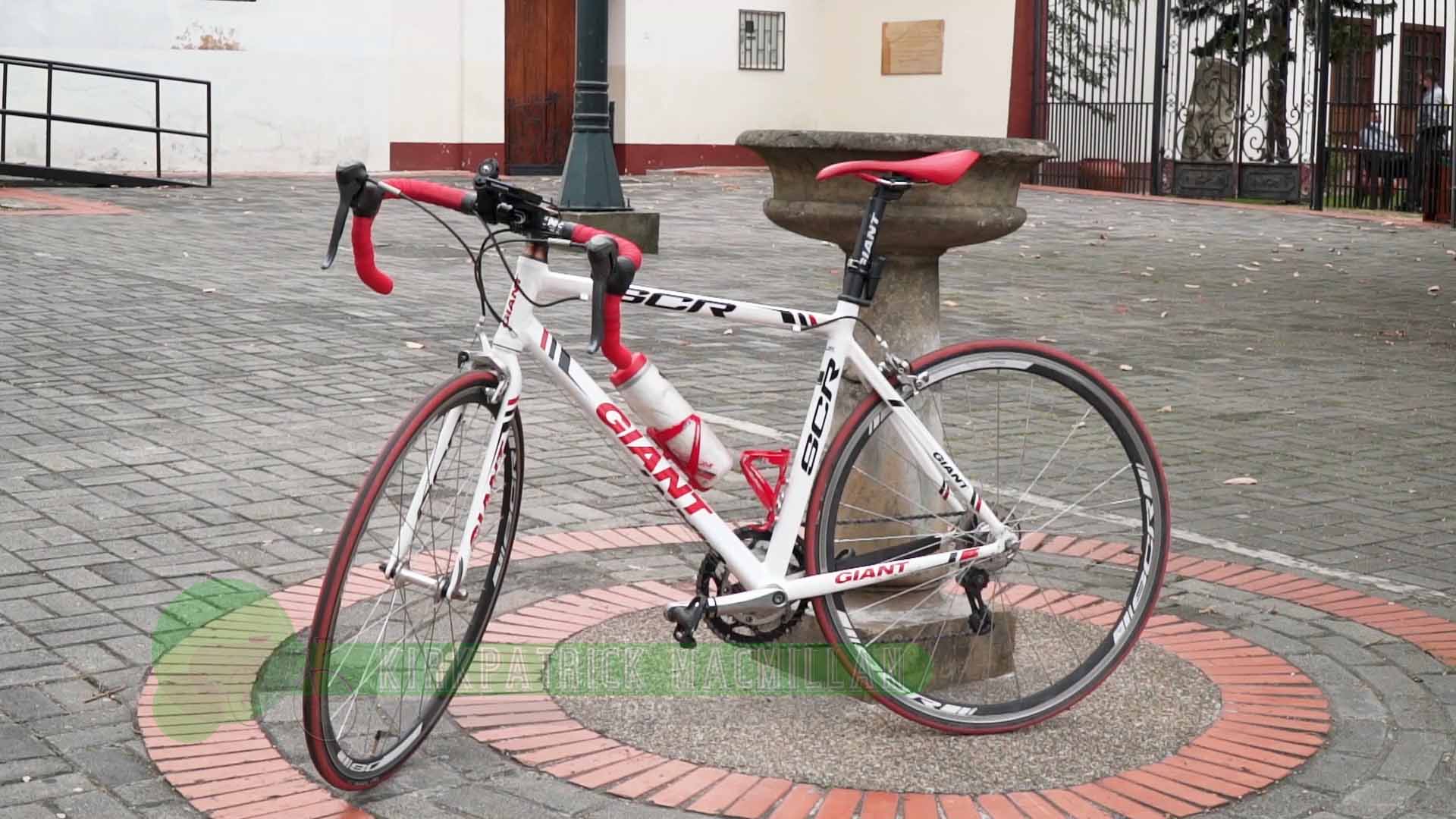 Descubre de la mano del historiador Luis Alfonso Rodríguez un especial del dia de la bicicleta en Colombia por la plataforma RTVCPlay