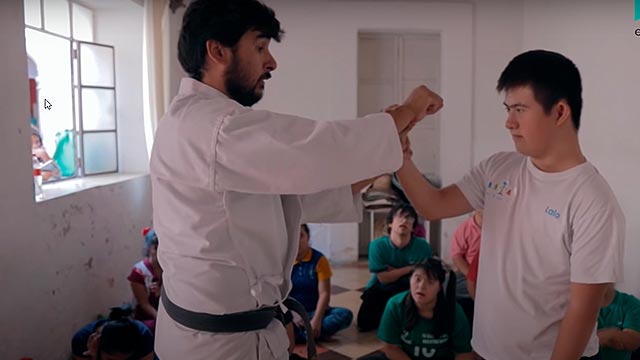 Conoce la historia de migrantes argentinos en México por RTVCPlay.