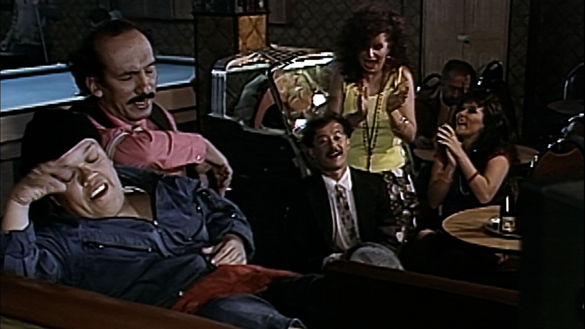 neron tiene talento como doble, neron navarrete es el doble en una serie, neron navarrete haciendo casting, comedia colombiana, series colombianas de comedia, ver gratis n.n, neron navarrete, carlos duplay, german escallon, series gratis, series online, novelas colombianas gratis, ver n. n gratis