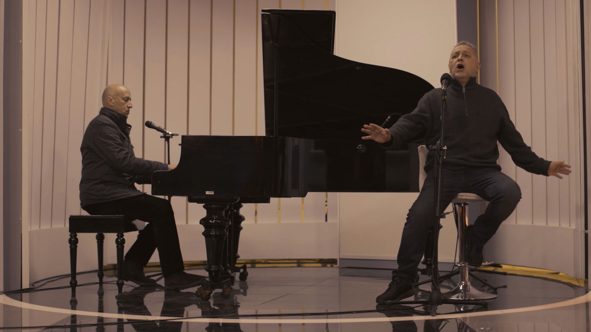 Escucha ahora “Contacto” de Compañía Ilimitada, en la serie Nación Rebelde, disponible en la plataforma de streaming RTVCPlay