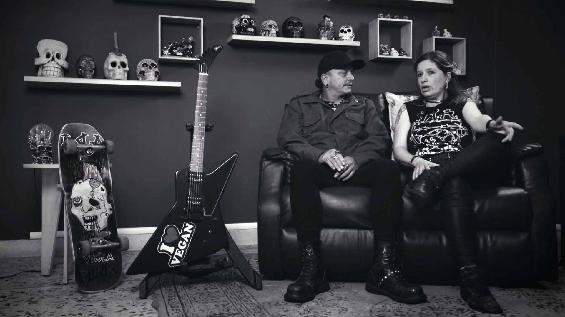 corrientes de metal y punk, punk en colombia, Integrantes de la banda La Pestilencia, ver serie de nacion rebelde, bandas de nacion rebelde, rock, gratis, musical, series, gratis, ver online, series, gratis, rock and roll, online, ver online, entrevistas, RTVCPlay, colombiano, podcast, serie, online, rock, colombiano, historia, artistas 