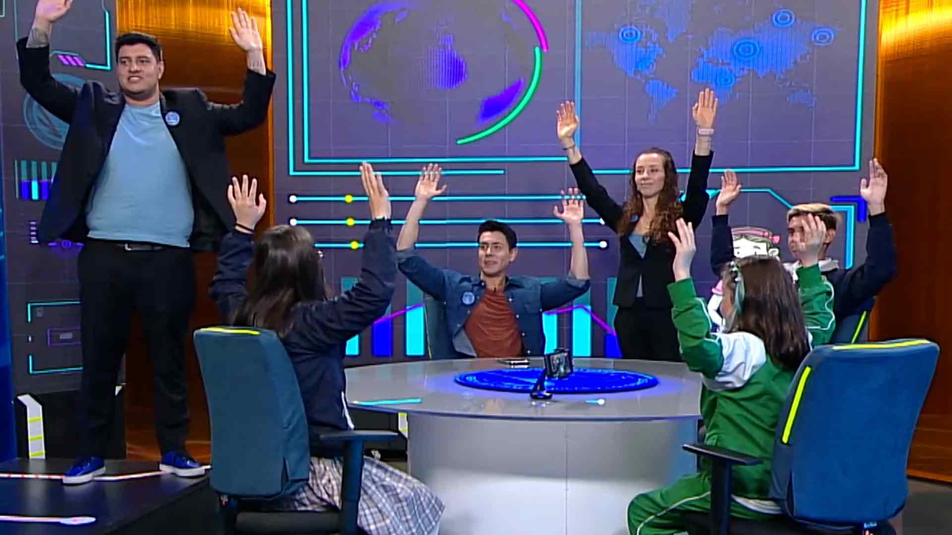 responsabilidad en los medios de comunicacion, medios de comunicacion, emisora estudiantil,  ver profe en tu casa, mision, educacion, programas educativos, series infantiles, señal colombia, series gratis, series online