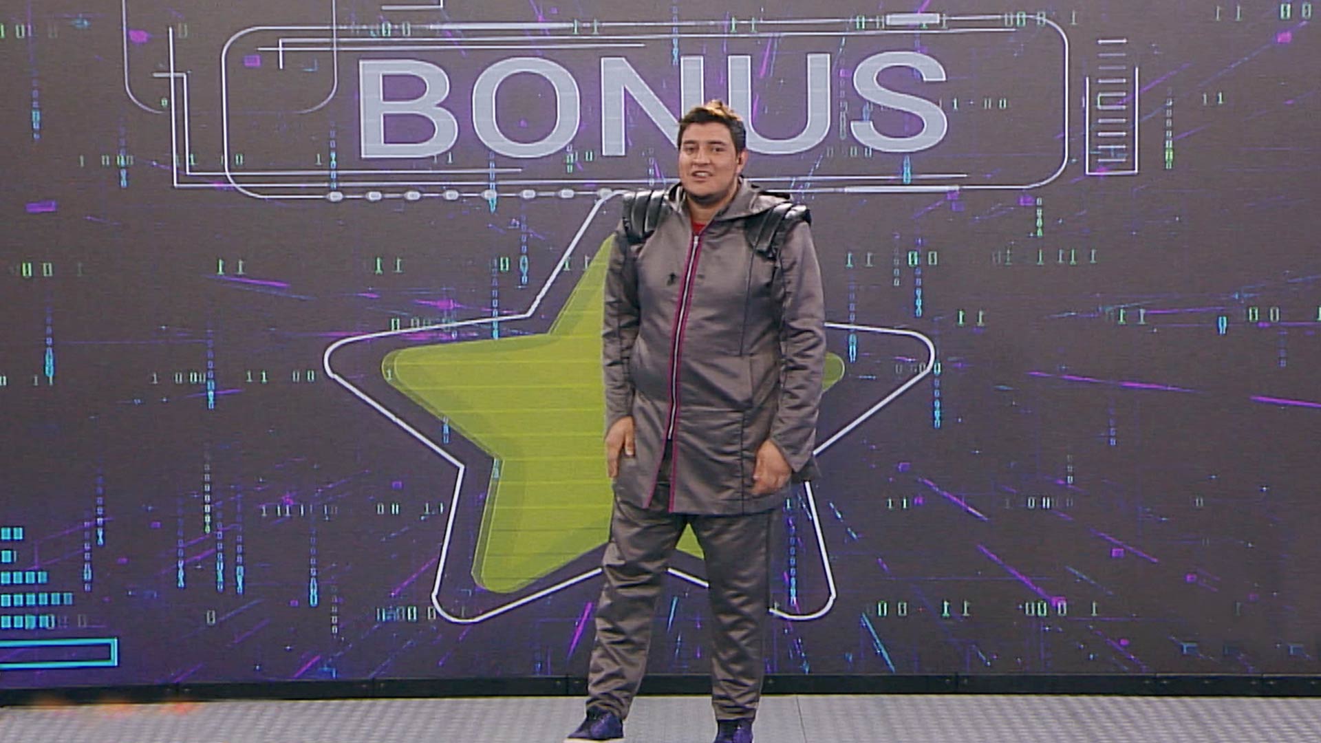 hombre con letrero de bonus