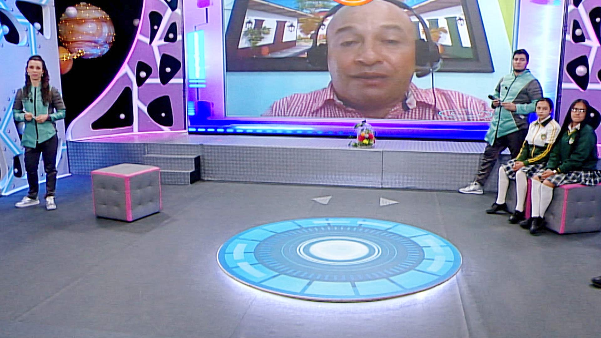 niños en el set de Profe en tu casa