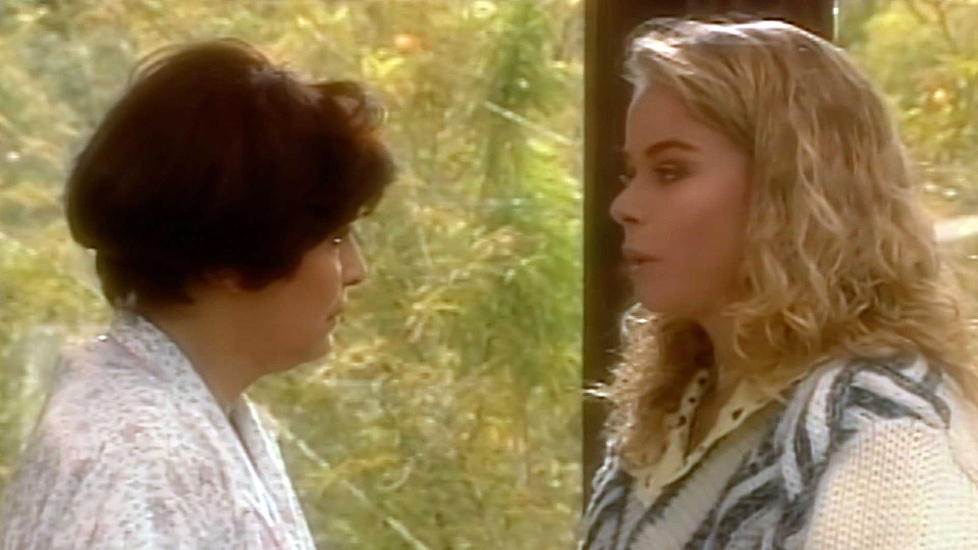 Sigue la novela colombiana Señora Isabel, disponible en www.rtvcplay.co. 