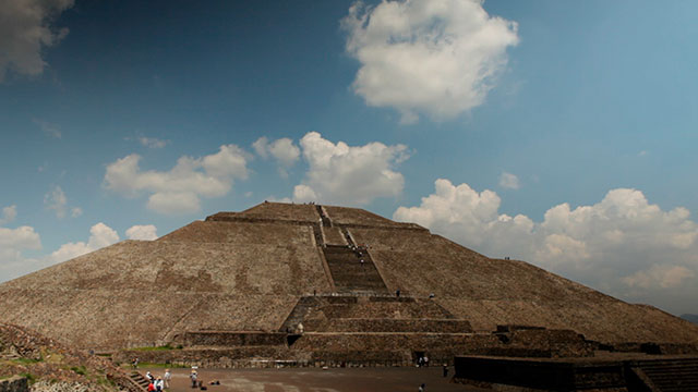 Monumento indígena, sol, extincion de la vida, indigenas, ver hijos de las estrellas, programas de contenido indigena, series indigenas, series gratis, series online, series de señal colombia, series educativas, series documentales gratis