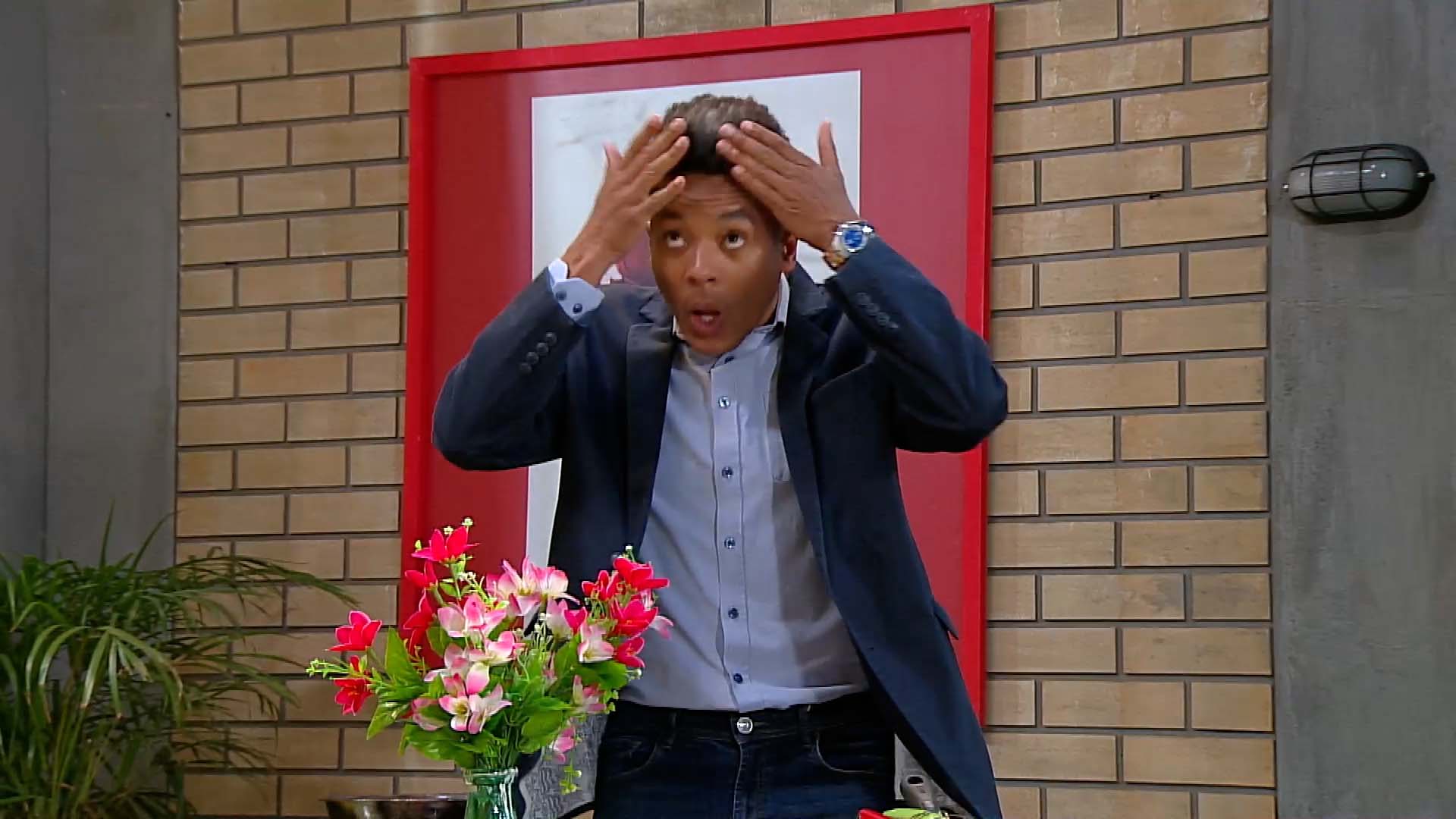 Descubre qué pasa con los profesores del Salón Arcoíris por la plataforma de streaming RTVCPlay.