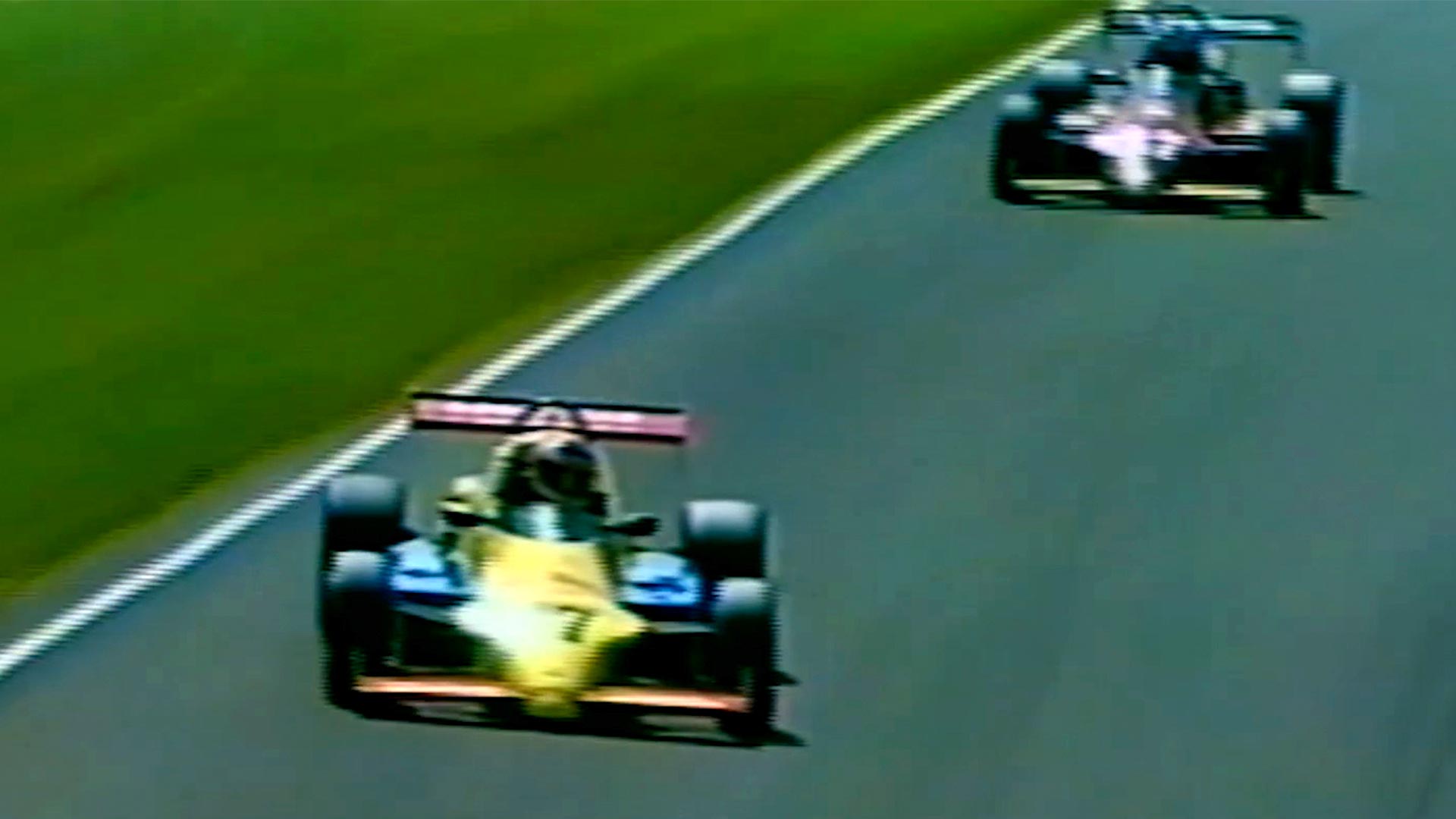 Mira la entrevista al piloto de carreras Diego Guzmán en la plataforma de streaming RTVCPlay.