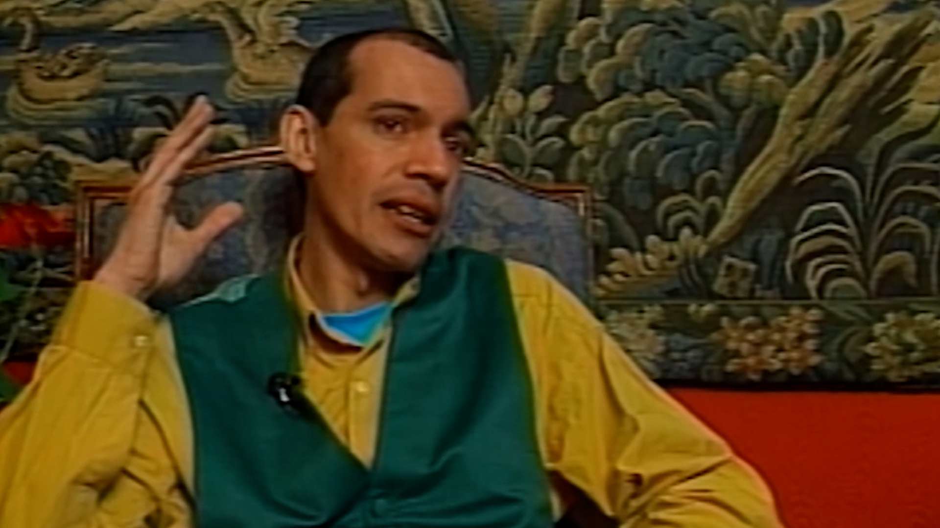 Mira la entrevista al modisto colombiano Jorge Johnson en la plataforma de streaming RTVCPlay.