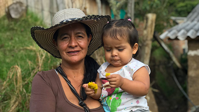 ¡Conoce la historia de Gloria y Aníbal en Tierra por www.rtvcplay.co!